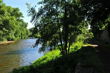 Des gueules noires aux bateliers