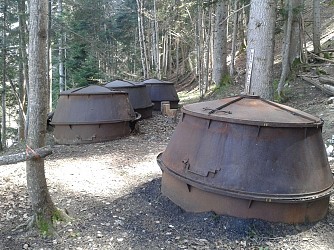 Sur la trace des charbonnières