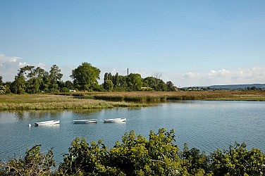 La Vélomaritime - La Seine à Vélo :  Voie verte à Honfleur (bassin des chasses et parc de la Morelle)