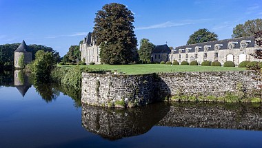 LEVARE - RANDONNÉE - SENTIER BOTANIQUE - N°23