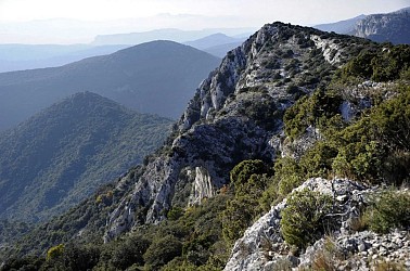 BONNIEUX - LACOSTE - Sentier du Portalas