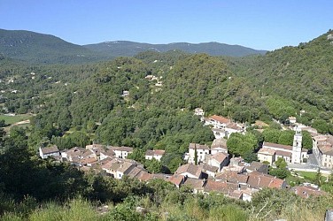MÉOUNES-LES-MONTRIEUX - Autour de la Vierge