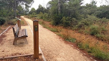 MÉRINDOL - Sentier de La Garrigue