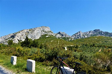 MOURIES - Alpilles Roquemartine à vélo : la variante de Mouriès