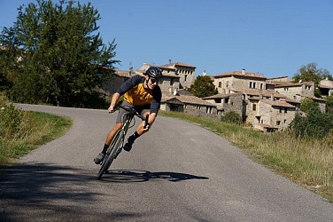 REVEST-DES-BROUSSES - À vélo entre les sources du Largue et du Calavon