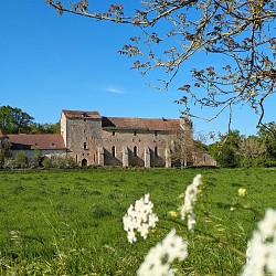Balade autour de l'ancien prieuré - Laramière