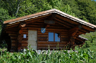 Tour of Chalet Obere Bers via the Lac des Perches