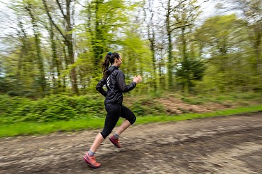 Circuit trail des sources