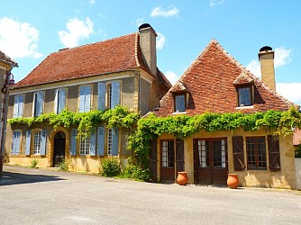 Conchez-de-Béarn : entre architecture et vignoble