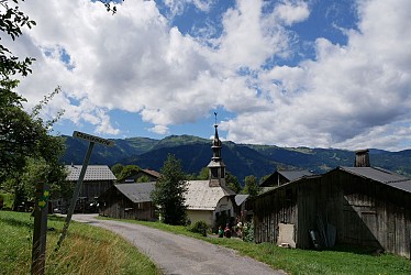 Itinéraire pédestre : petite randonnée vers Chantemerle, sur les hauteurs de Samoëns