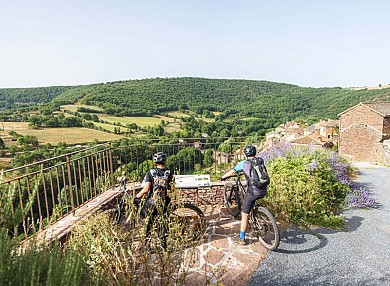 VTT N°22 - Combret, églises, chapelle et monastère