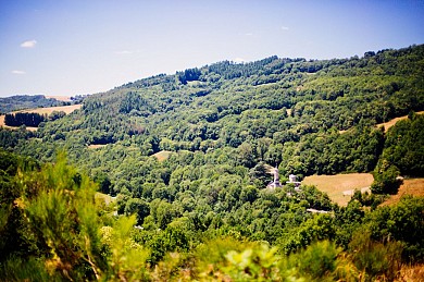 Hike around the Gréziès reservoir