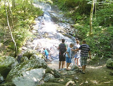 Sentier de la cascade du paradis