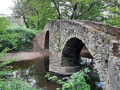 Huttopia Cordes sur Ciel - Boucle le pont des  ...