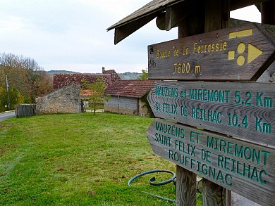 Boucle de la Ferrassie n° 26 / Savignac de Mir ...