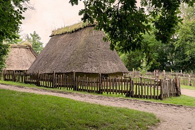 LE VILLAGE GAULOIS - PR12