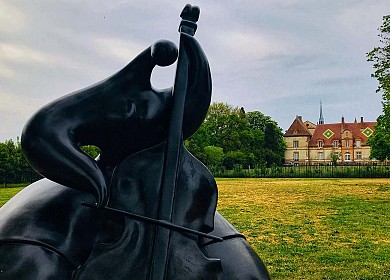 BLAGNAC, DE BRIQUES EN GALETS