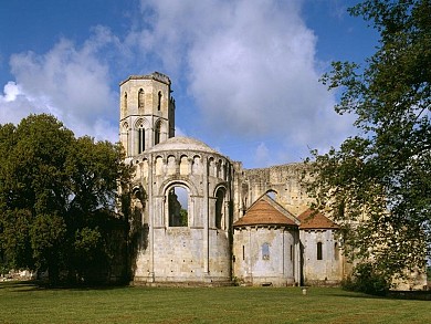 Boucle de La Sauve à pied - Une abbaye en Entr ...