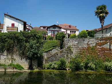 Saint-Palais, à la croisée des chemins