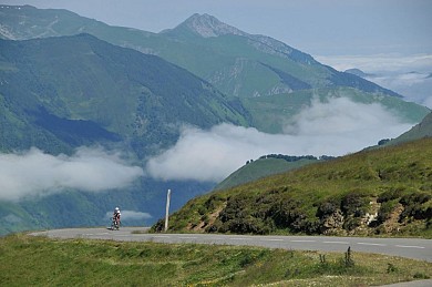 Le col de l'Aubisque en VAE