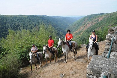 Boucle équestre Camps par le Rocher du peintre