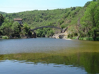 Between the Daronne and the Doux