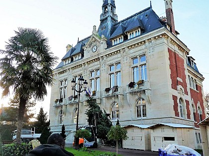 PR 24 The trail of Le Raincy palace