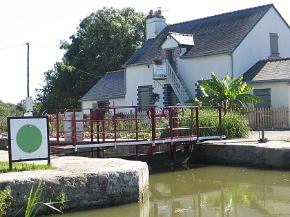 Walking trail "The Lock House of Le pas d’Héric"