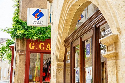 Sur les pistes de Robin - Dans la cité médiévale de Saint-Macaire