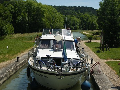 Lézinnes, entre Canal et Armançon