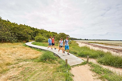 Saint Colombier : Au Cœur de la Forêt (officiel)