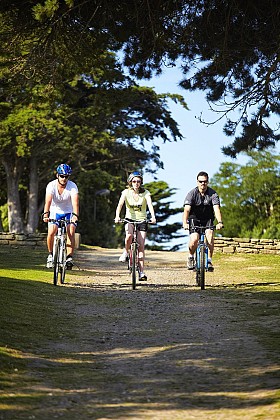 La Véloroute littorale (V4) : Roscoff - Le Mont Saint-Michel