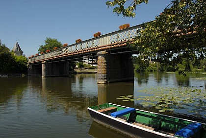 Luché-Pringé - Chemin des bords du Loir