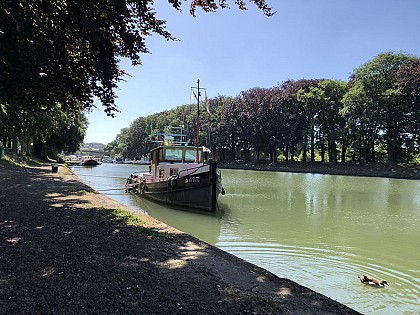 Stroll along the Meuse