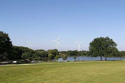 LES QUATRE CROIX DEPUIS LA SALLE-DE-VIHIERS