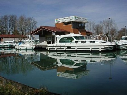 Buzet, un port entre Canal et Baïse