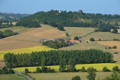 Beauville, village promontoire sur la vallée de la Séoune