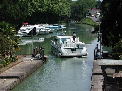 Le Mas-d’Agenais, du canal à la forêt