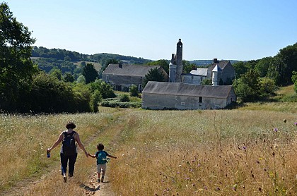 SENTIER DE RANDONNÉE LA VALLÉE DE LA MAULNE À BROC