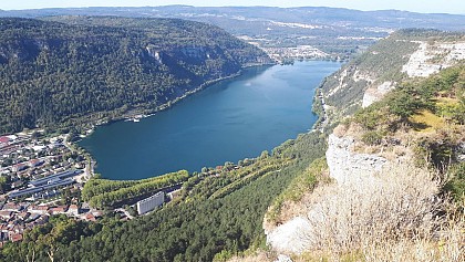 Le nord du plateau d'Hauteville par le lac de Nantua