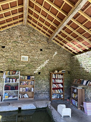 Un lavoir et des mots