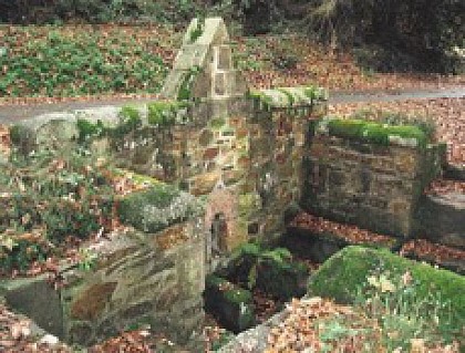 A travers le Théoulas