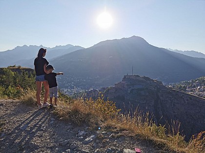 Tour des Forts de Briançon depuis La Vachette