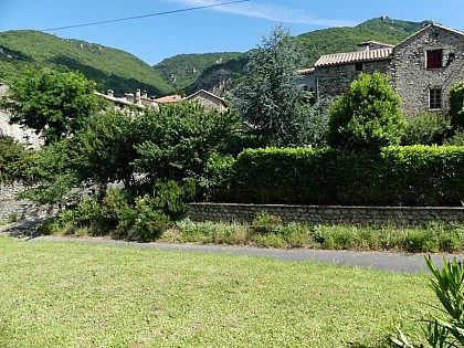 Les hameaux, Le col de Mouzoules et Le Bavezon