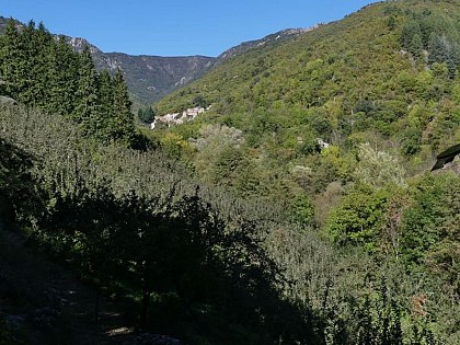 Les serres et la vallée de Coudoulous