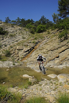 LES VIGNORGUES N°23 - VOLONNE - BASE VTT VAL DE DURANCE