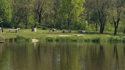 Petites casades de Mélogne et Etang des Lésines