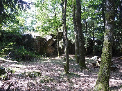 Le mur du diable à Junhac
