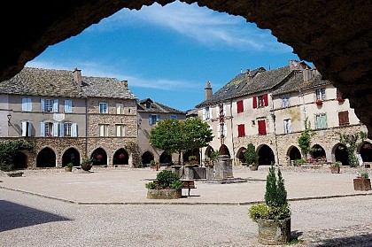 LE CIRCUIT DES 10 PLUS BEAUX VILLAGES DE FRANCE : ETAPE N°5 : RÉQUISTA - NAJAC