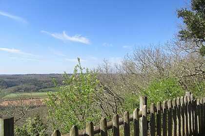 Point de vue sur la Vallée de la Vézère à Campagne